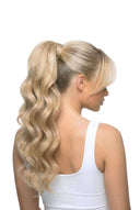Body Wave Kora Wrap Pferdeschwanz von Kora Strand – zeigt die Haartextur und die Länge