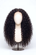 Klebefreie Menschenhaarperücke mit tiefen Locken im Farbton 1B Noire Naturel, Natur-Schwarz, von Kora Strand