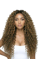 Diskrete Details der Nano-Spitzen-Befestigung an den Deep Curl StrandBond Nano-Spitzen-Extensions von Kora Strand