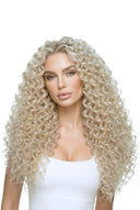 Deep Wave Halo Extension zeigt die Haartextur und Länge von Kora Strand