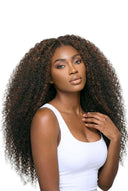 Diskretes flaches Keratin-Bond-Detail an den kinky curly StrandBond Flachspitzen-Extensions von Kora Strand
