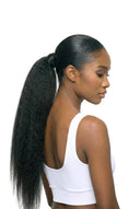 Kinky Straight Kora Wickel-Ponytail, der die Haarstruktur und die Länge zeigt – von Kora Strand