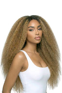 Kinky Straight StrandBond Flat Tip Extensions, die die Haartextur und Länge von Kora Strand zeigen