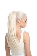 Seidenglatter Kora Cinch Pferdeschwanz, der die Haarstruktur und Länge zeigt – von Kora Strand