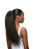 Yaki Straight Kora Cinch-Ponytail: Zeigt die Haartextur und Länge von Kora Strand