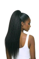 Yaki Straight Kora Klaue-Ponytail, der die Haartextur und Länge von Kora Strand zeigt